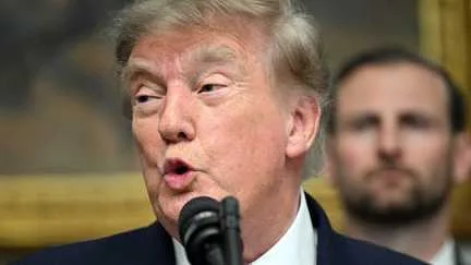 Donald Trump menace de "terribles" répercussions économiques "tout pays" qui aiderait l'Iran