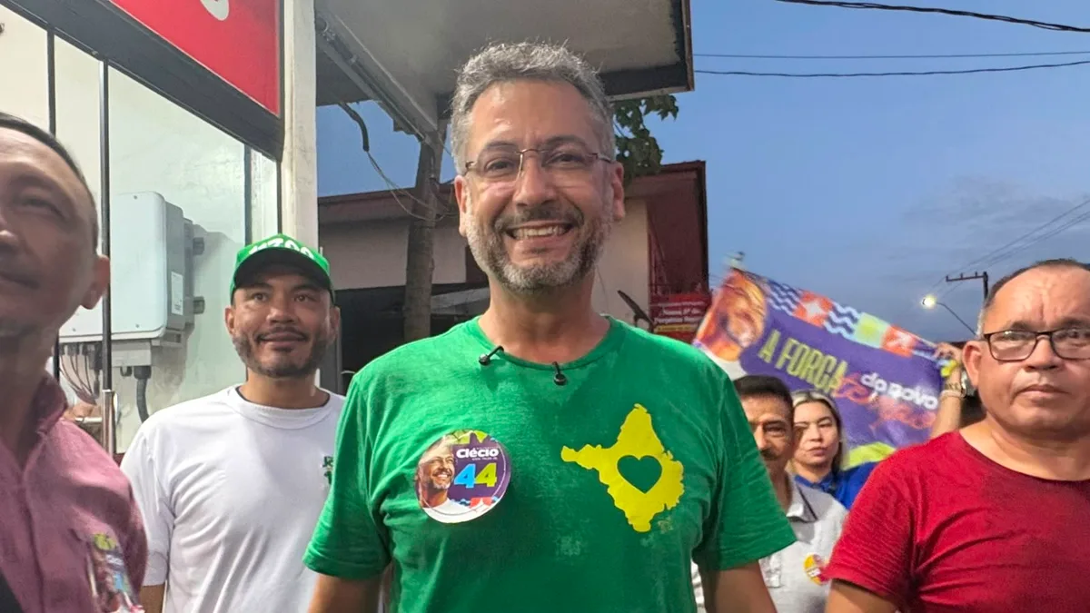 Clécio Luís participa de caminhada à tarde e de plenária à noite em Macapá