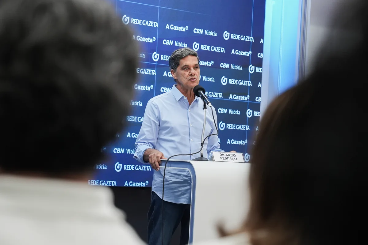 Ricardo promete aumentar remuneração de professores e reduzir criminalidade
