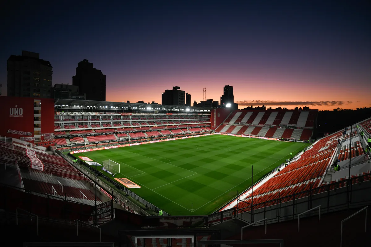 Jogos de hoje, quinta, 15 de outubro: onde assistir futebol ao vivo e horários