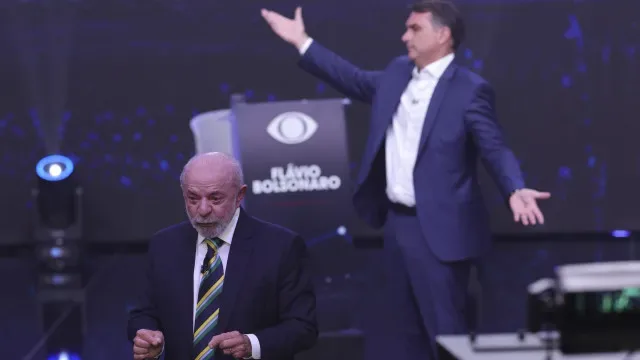 Poucas propostas, ataques e acusações: O debate presidencial no Brasil