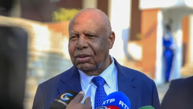 Higino Carneiro admite pedir impugnação das eleições no MPLA em Angola