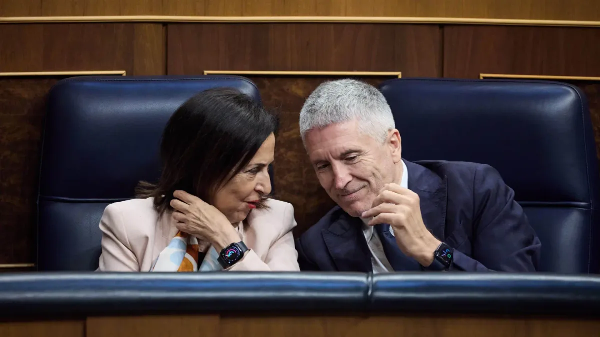 Moncloa arropa a Marlaska en su conflicto con Robles y el PSOE busca una solución salomónica: "Los dos pueden decir la verdad"