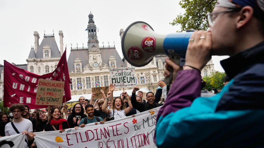 Manifestation du 17 octobre à Paris : le préfet interdit un parcours et propose une alternative
