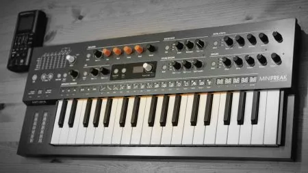Arturia MiniFreak wird mit Firmware 5.0 zum Sampler