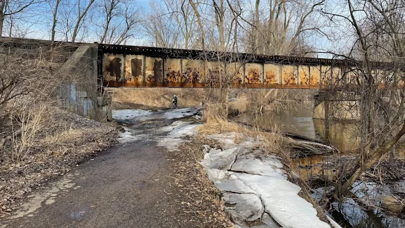 Five bodies found along a 1.6km trail, triggering serial killer fears
