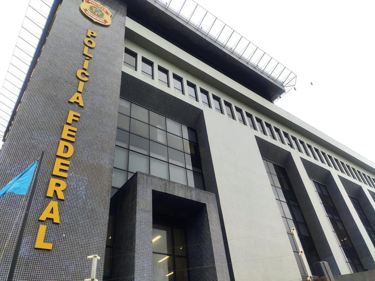 Filipina escapa de casa e denuncia holandês e colombiana por tráfico internacional de pessoas e exploração sexual em SC