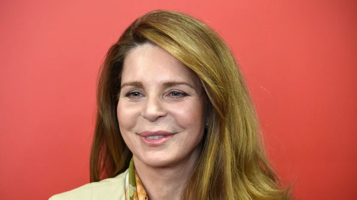 Noor de Jordania cumple 75 años: la vida de la reina que perdió la corona y al gran amor de su vida