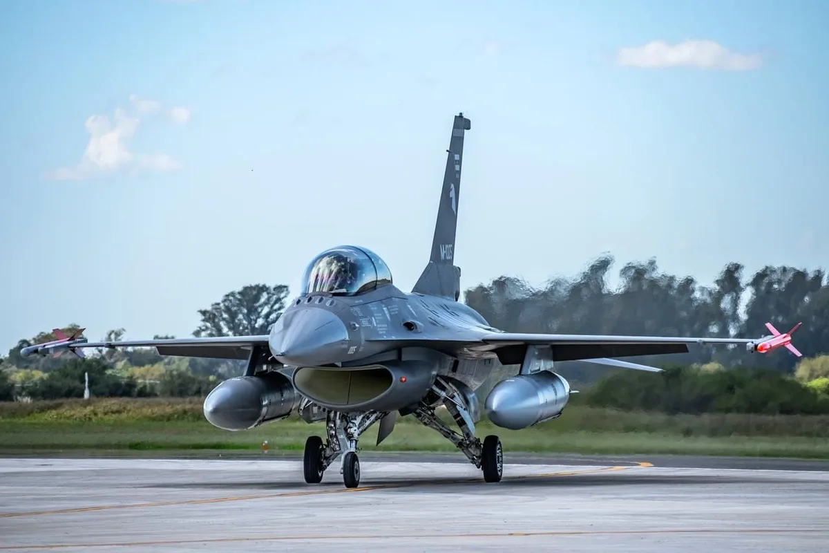 El Gobierno amplió el secreto militar del programa de los aviones F-16 que compró la Argentina