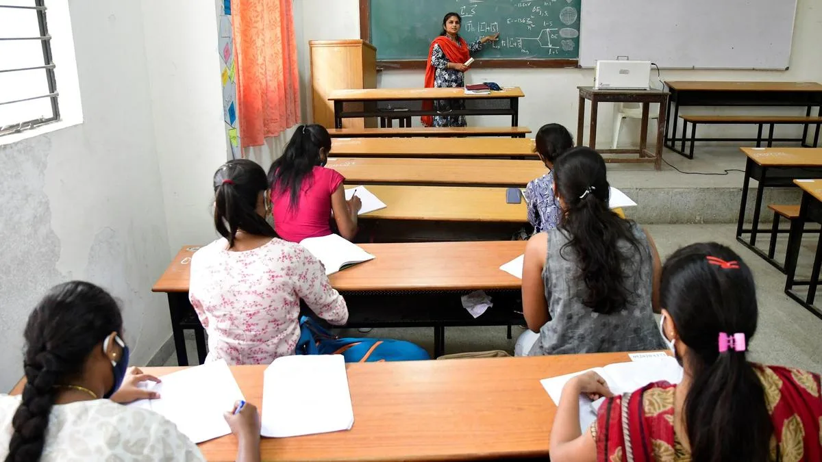 452 guest lecturers get notices over suspected fake PhDs
