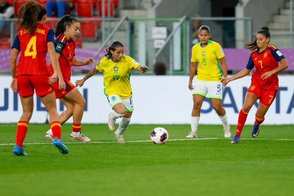 Brasil perde para a Espanha e se despede da Copa do Mundo Feminina sub-20
