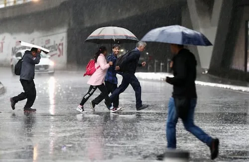 CDMX tendrá lluvias y granizo este jueves; prevén fuertes rachas de viento