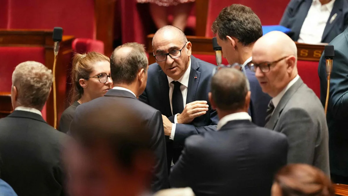 Haushaltsdebatte in Frankreich: Die politische Quadratur des Kreises