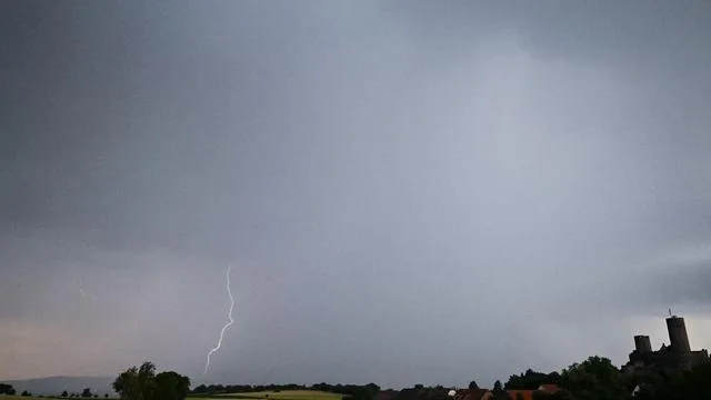 Wetter: Wetter wechselhaft - Schauer und Gewitter am Montag