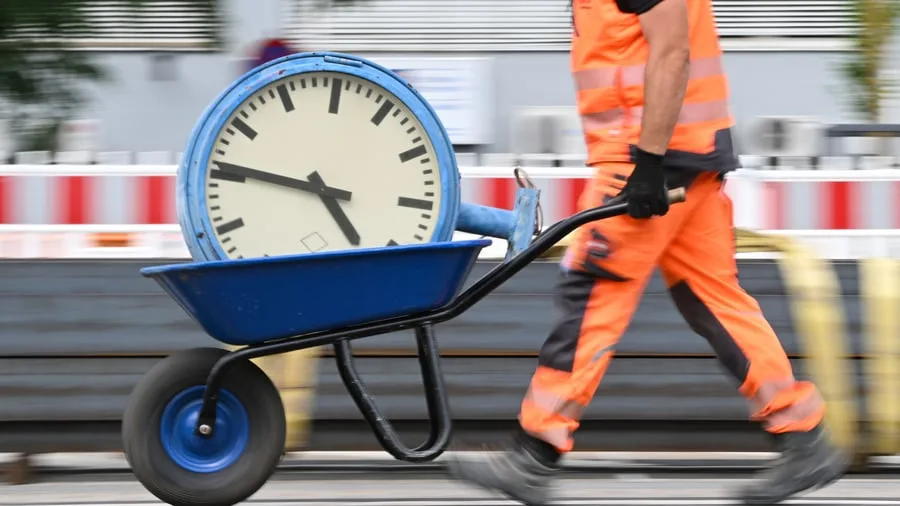 Essay: „Mehr leisten, um uns mehr leisten zu können“ – Der Siemens-Chef erklärt, warum wir unseren Wohlstand neu erarbeiten müssen