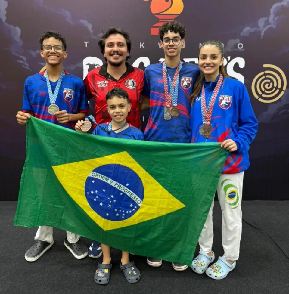 Atletas de Ferraz de Vasconcelos conquistam medalhas no Pan Series de Taekwondo