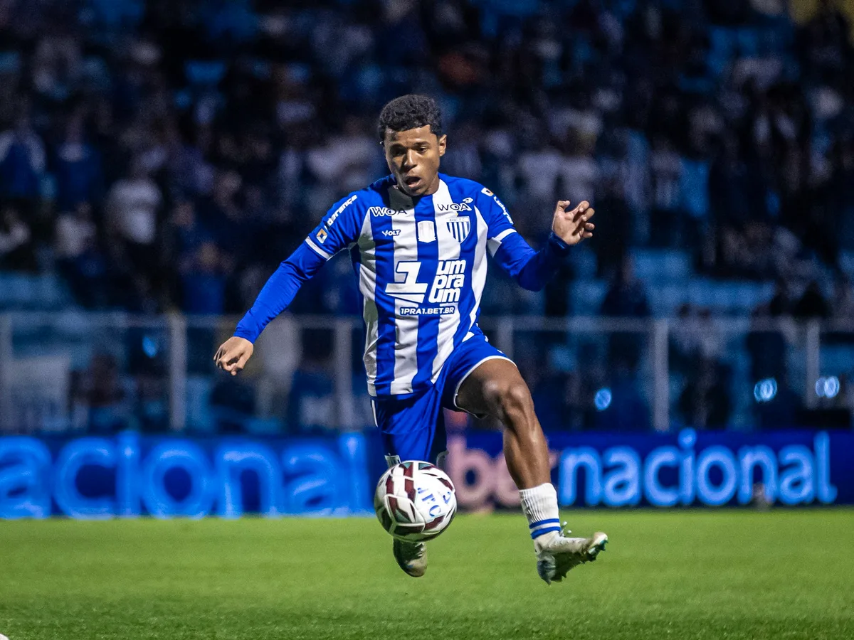Los Angeles FC negocia a contratação de joia do Avaí