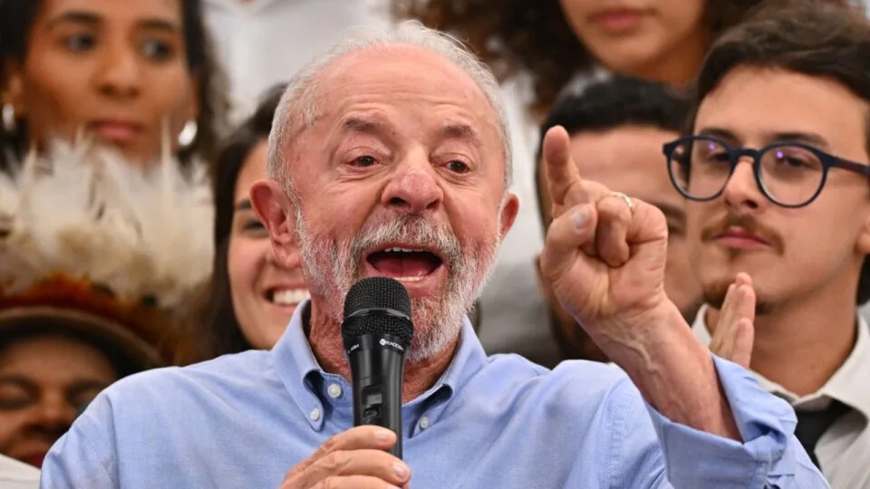 Lula promete participar de debates neste segundo turno e ampliar presença nas redes sociais