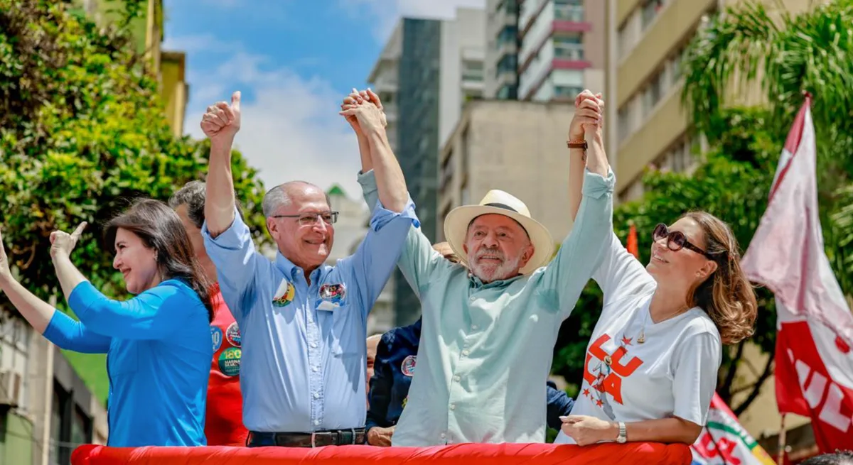 Novo aciona TSE contra “showmícios” pró-Lula