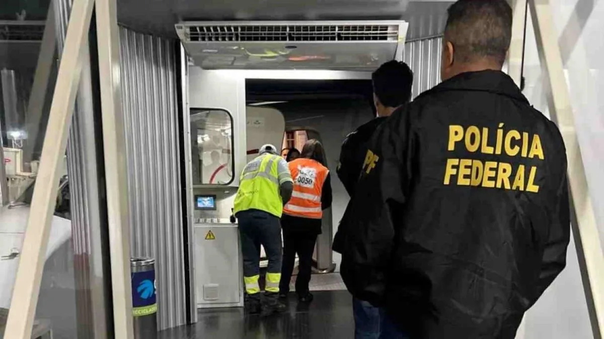 Quatro passageiros são retirados de voo em Foz do Iguaçu após comentário sobre bomba em caixa de som