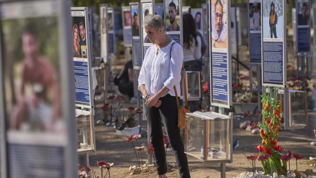 'Sinto que não vou poder voltar a ser quem eu era', diz sobrevivente brasileira do 7 de Outubro em Israel