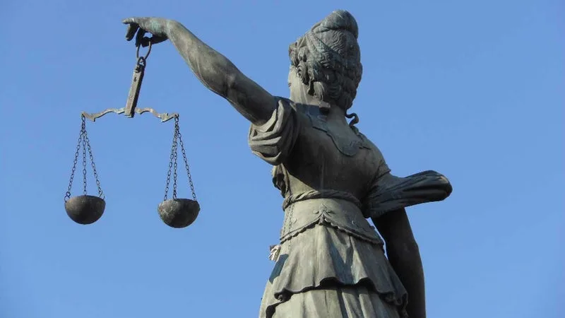 Un adolescent de 16 ans interpellé en Normandie pour "apologie du terrorisme" et "outrages" placé sous contrôle judiciaire