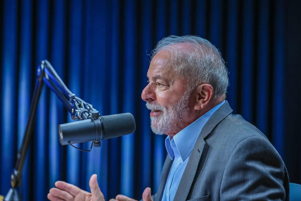 Lula vai priorizar entrevistas a podcasts no primeiro turno