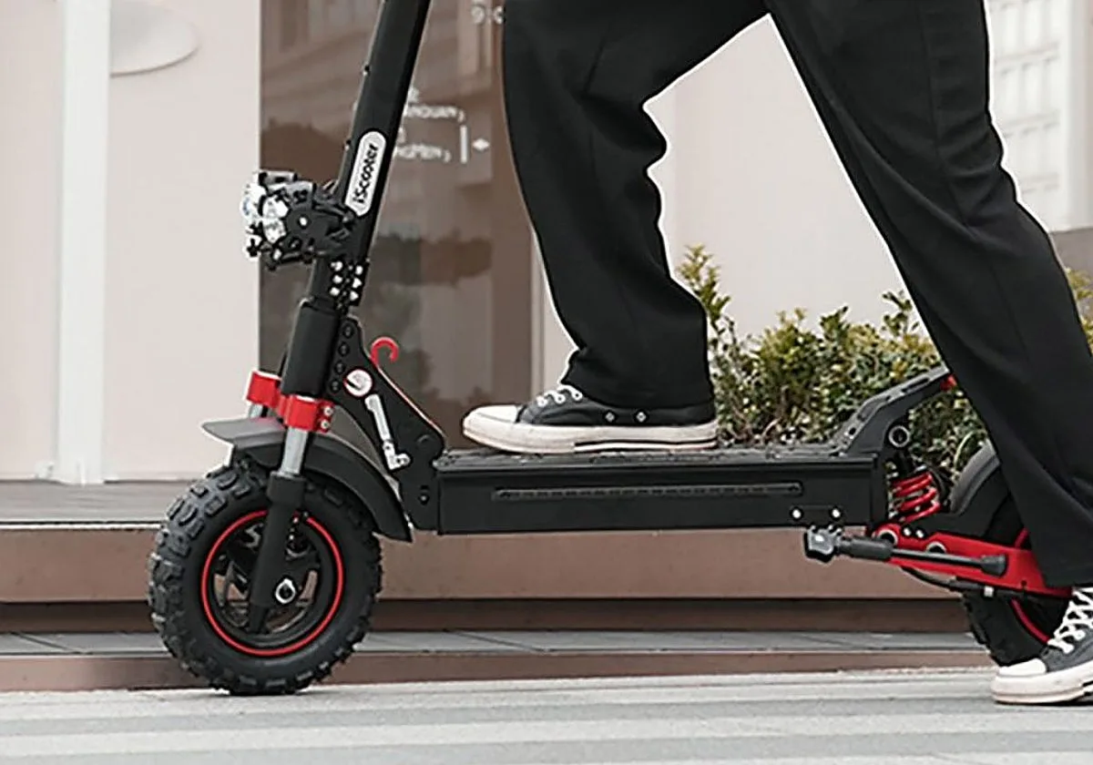 El iScooter iX5S baja de 400 euros con cupón: 1000 W y doble suspensión para cualquier terreno