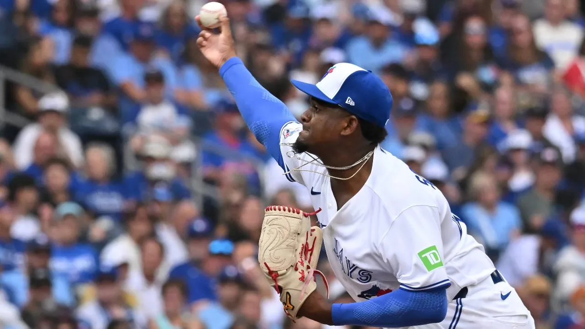 Soriano, Bateman help Blue Jays grind out win over Mariners