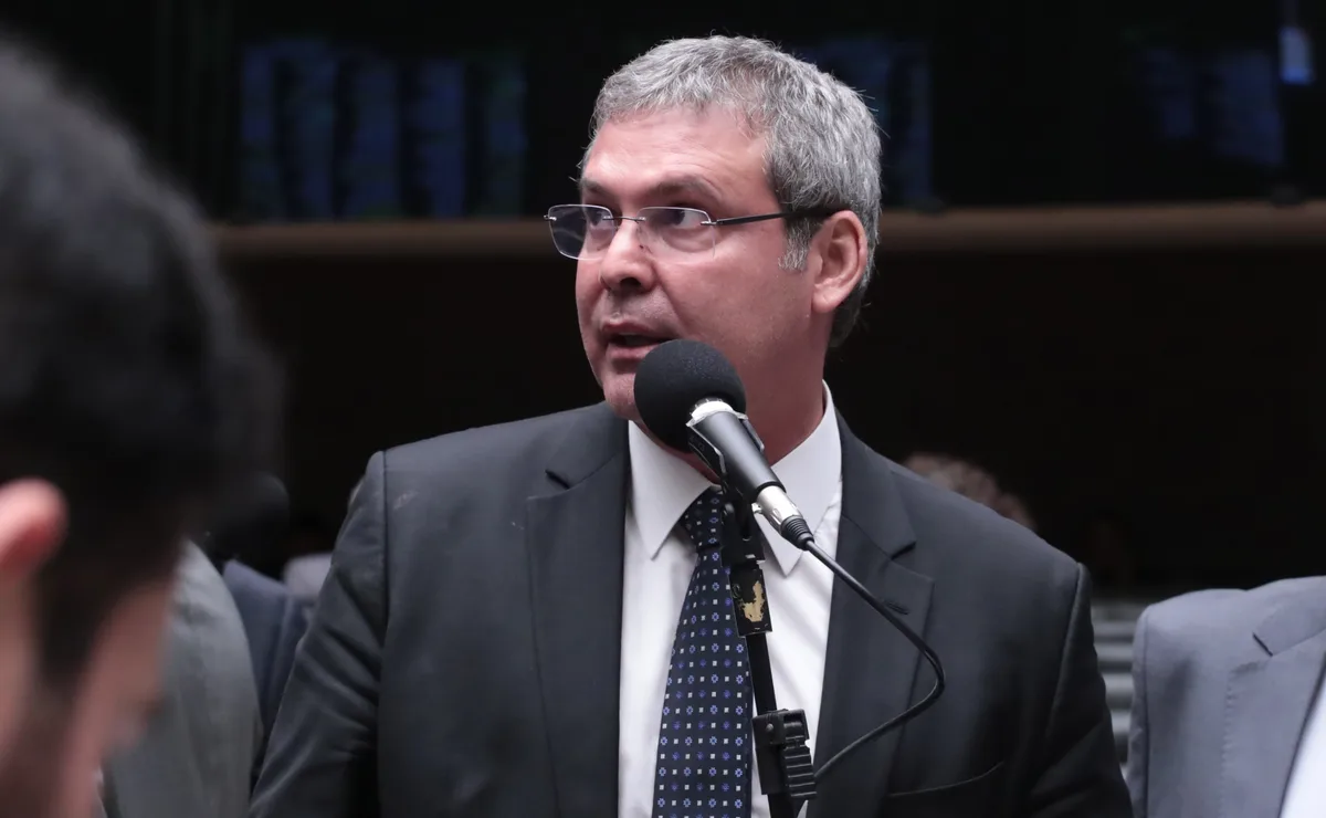 Lindbergh detalha relato indireto que teria originado acusação contra Gaspar