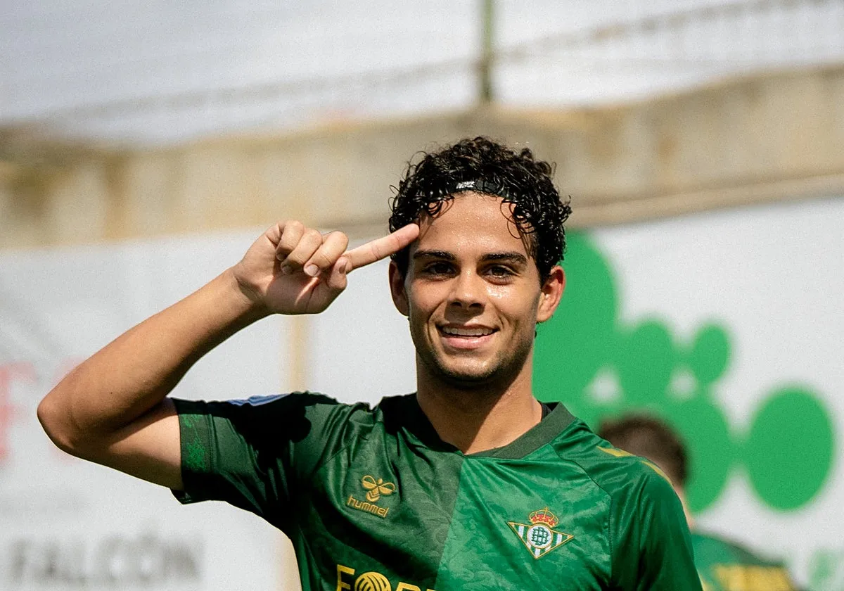 El Betis Deportivo se deja remontar ante el colista Tamaraceite y cosecha su primera derrota de la temporada (3-2)