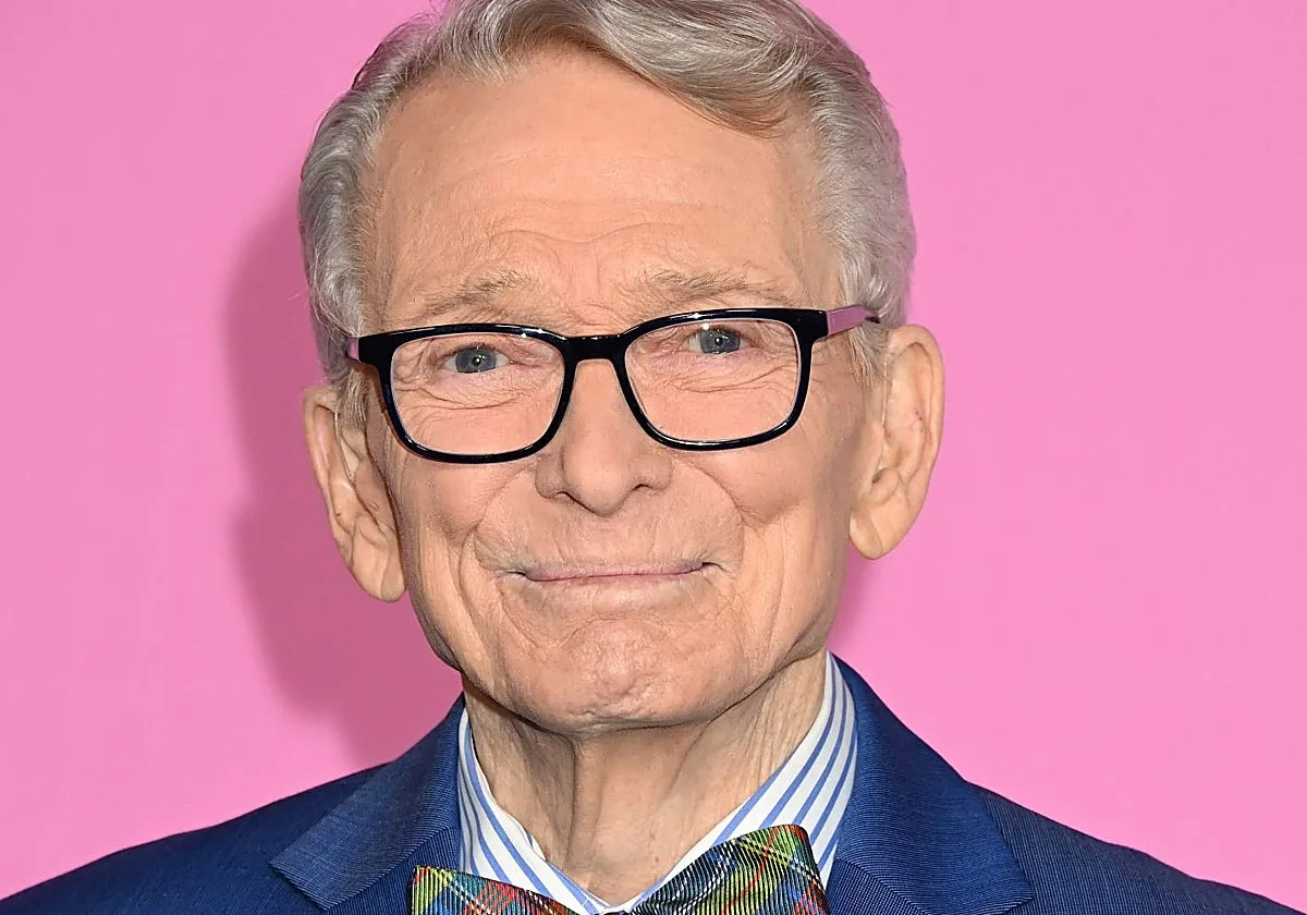 Muere Bob Mackie, diseñador de famosas como Cher, Tina Turner o Barbra Streisand
