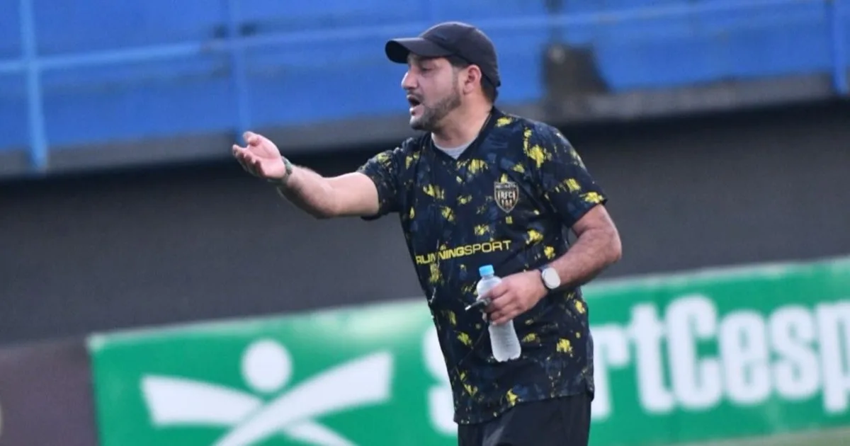 El DT de Recoleta con Olé: la hazaña en la Copa, la preparación en los penales y "Boca pierde mucho sin Paredes"