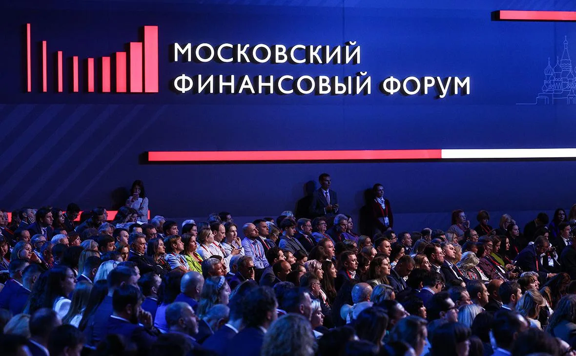 «Осел и рыба»: с кем сравнили российского инвестора на финфоруме в Москве