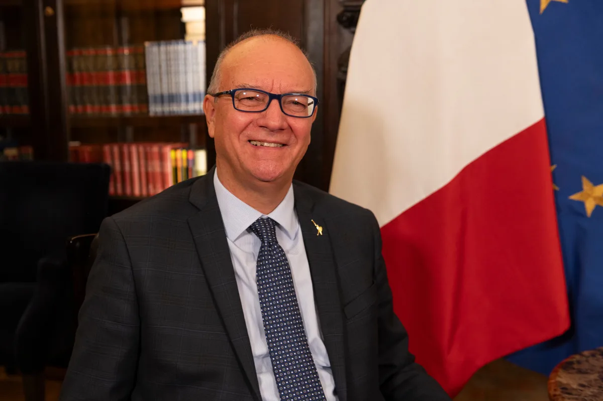 Giuseppe Valditara, ministro de Educación de Italia: “Primero está la inteligencia humana, después la inteligencia artificial”