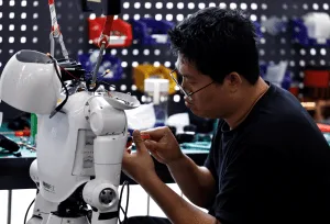 China desacelera IPOs de robôs humanoides à medida que entusiasmo supera a realidade