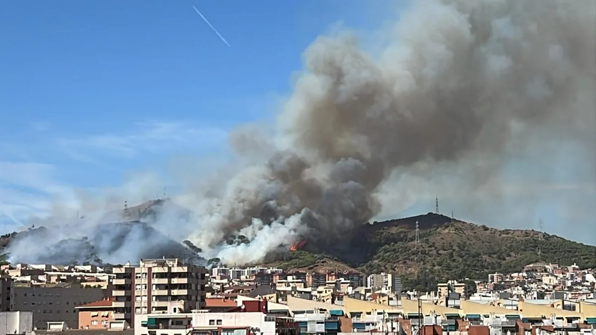 Declarado un incendio en Collserola cerca de Nou Barris