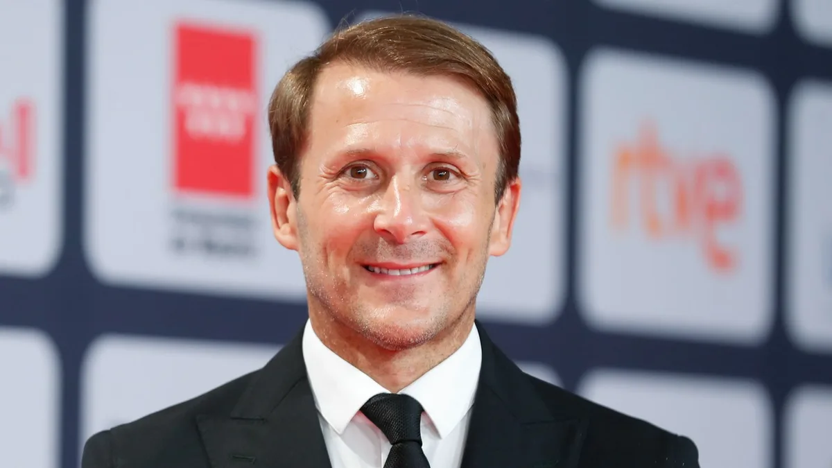Gaizka Mendieta, 52 años: "Con mi primer contrato compré un piso, nada de coches. Si tienes 3 casas, quédate una y alquila"