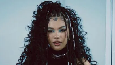 Amabbi destaca parcerias com mulheres no novo álbum: ‘Tem tantas minas f*das no mercado’