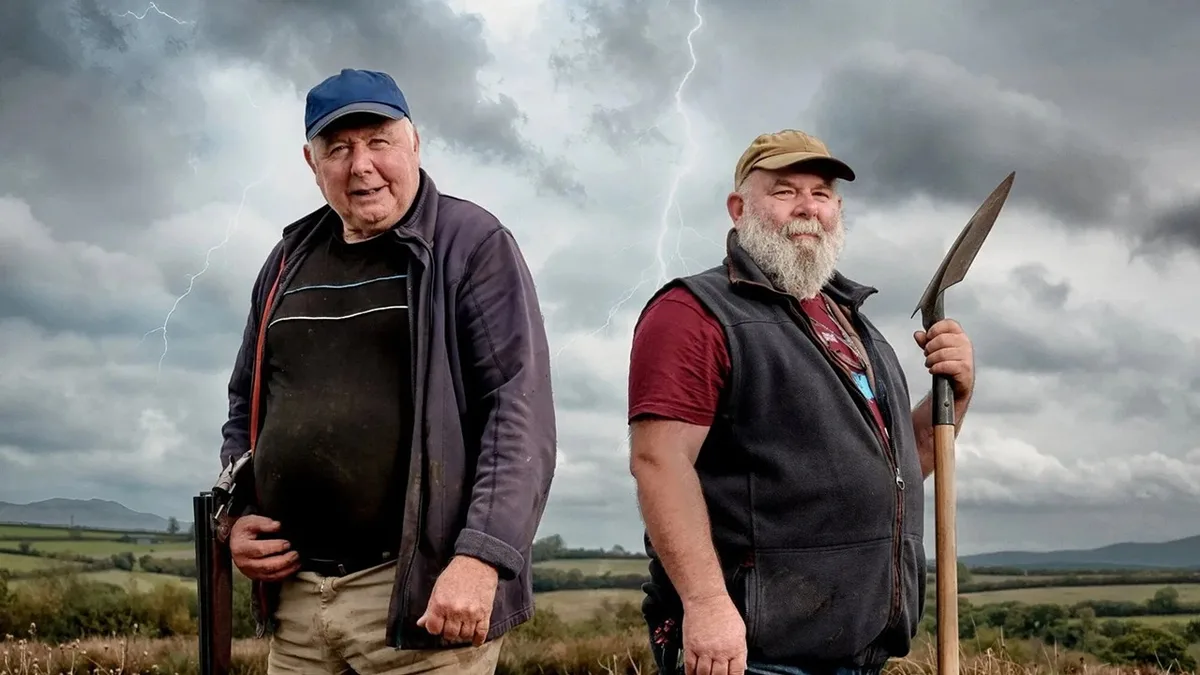 "Uma relação desconcertante, mordaz e divertida": filme britânico "Derek vs Derek" vence festival CineEco