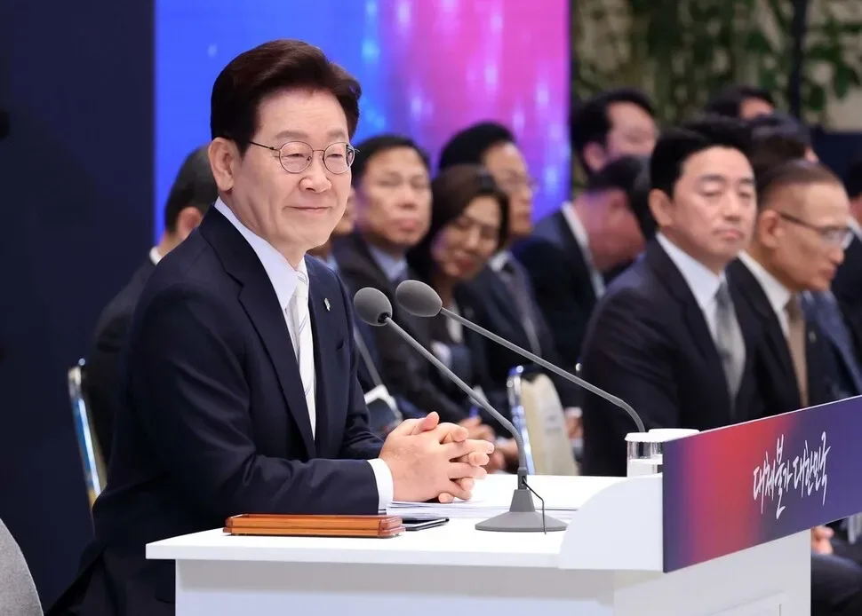 [속보] 이 대통령, 18일 오전 10시 기자회견…개헌·파병 입장 밝힐 듯