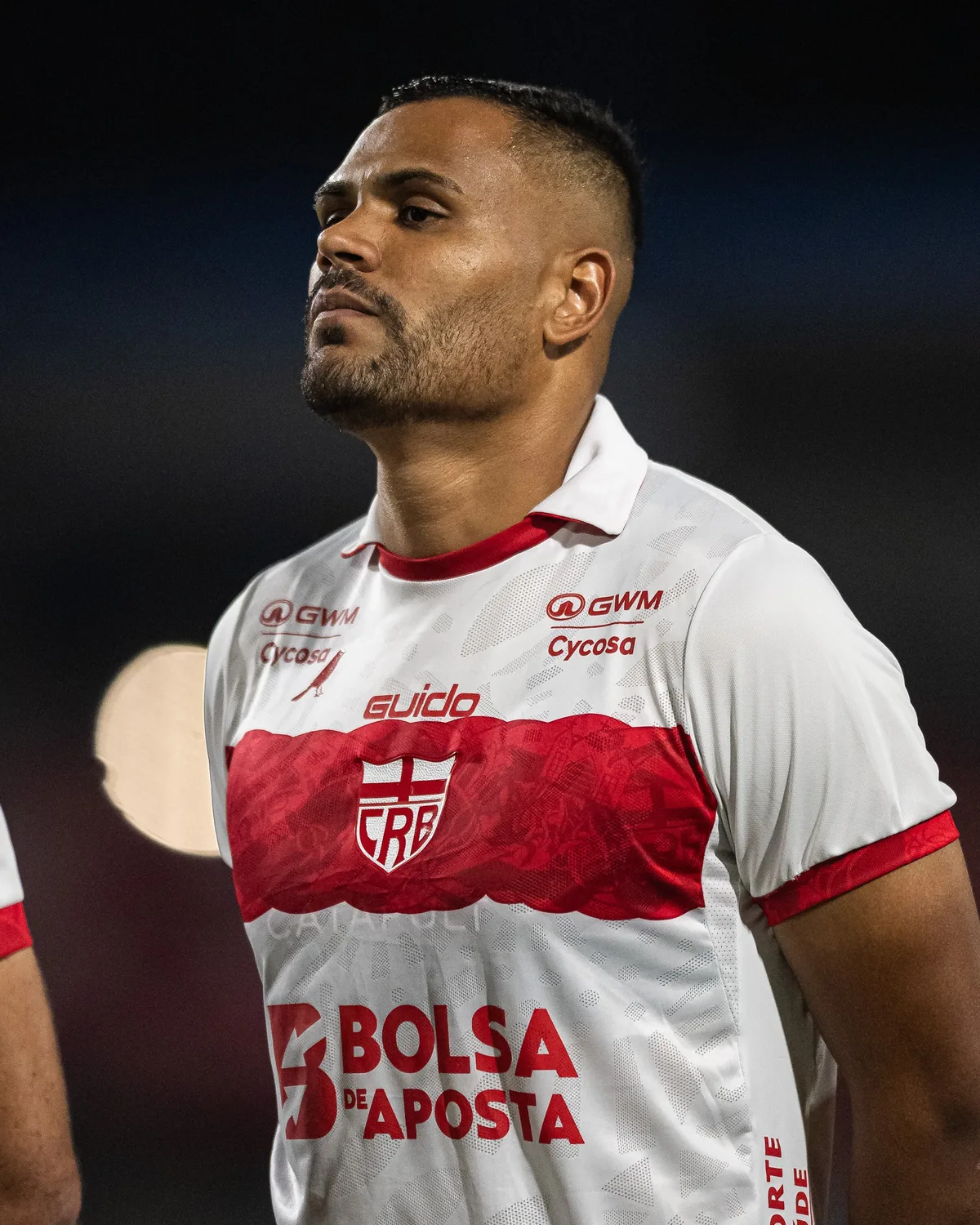 Mikael lidera disputa com Pedro e Flaco López, e CRB ignora assédio ao artilheiro do Brasil