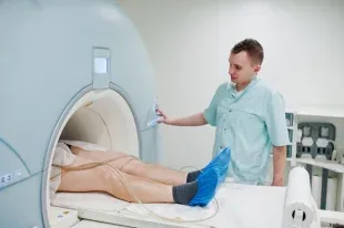 Открытый или закрытый томограф: какой лучше для МРТ