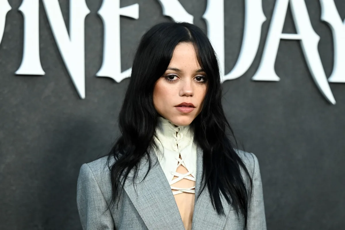 Jenna Ortega preocupa fãs após mudança física; irmã se manifesta