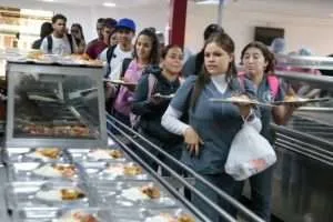 Programa de Alimentación Universitaria activa 20 comedores a nivel nacional