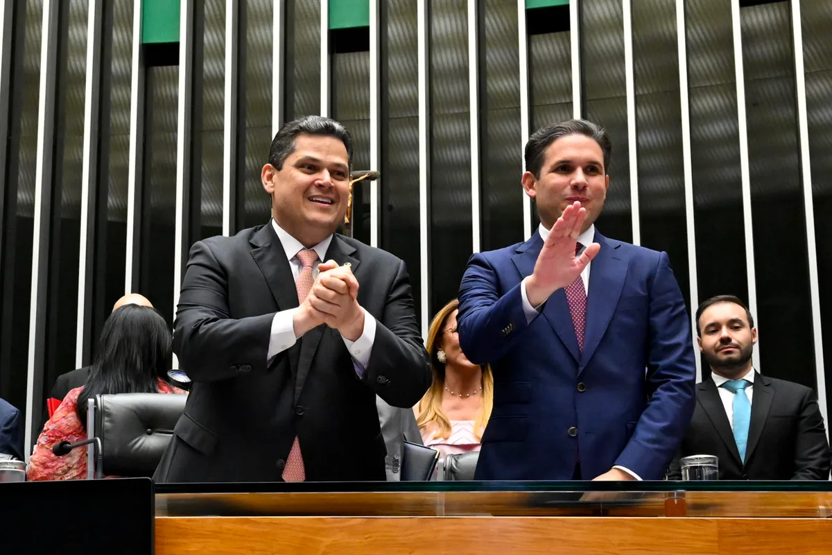 Congresso instala comissão que analisa MP que acaba com taxa das blusinhas