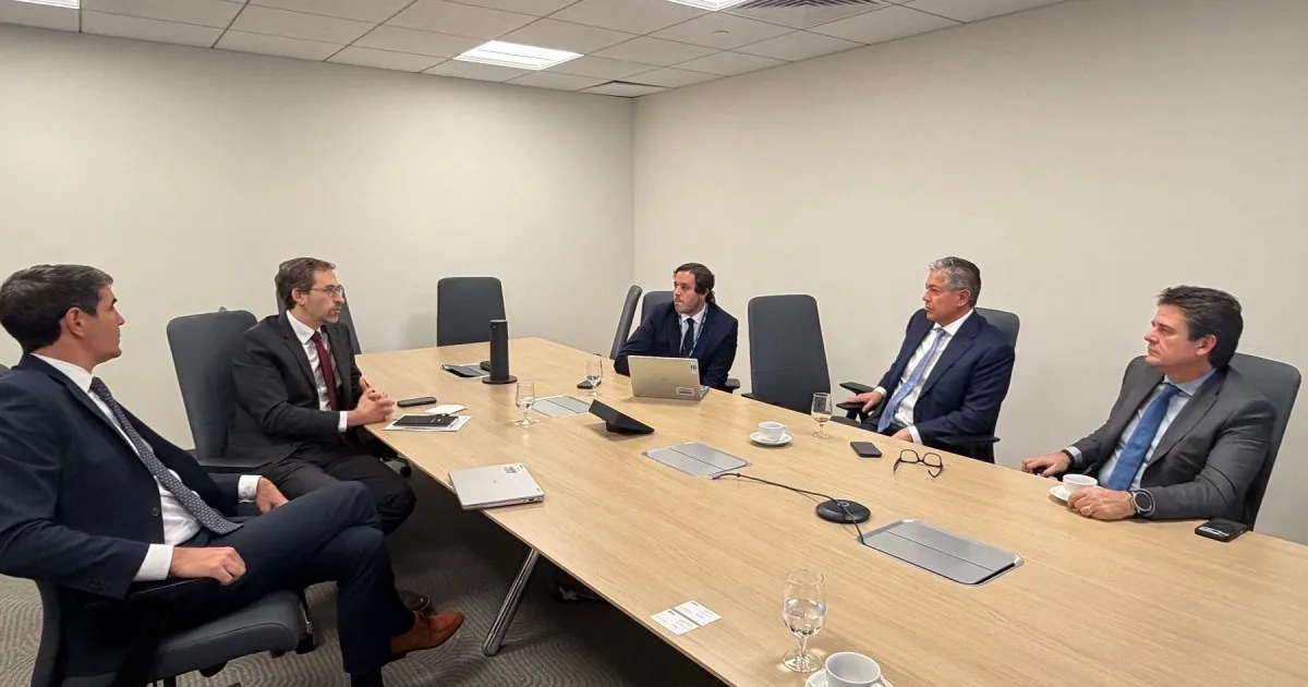 Rolando Figueroa busca financiamiento del BID para reforzar la infraestructura de Neuquén