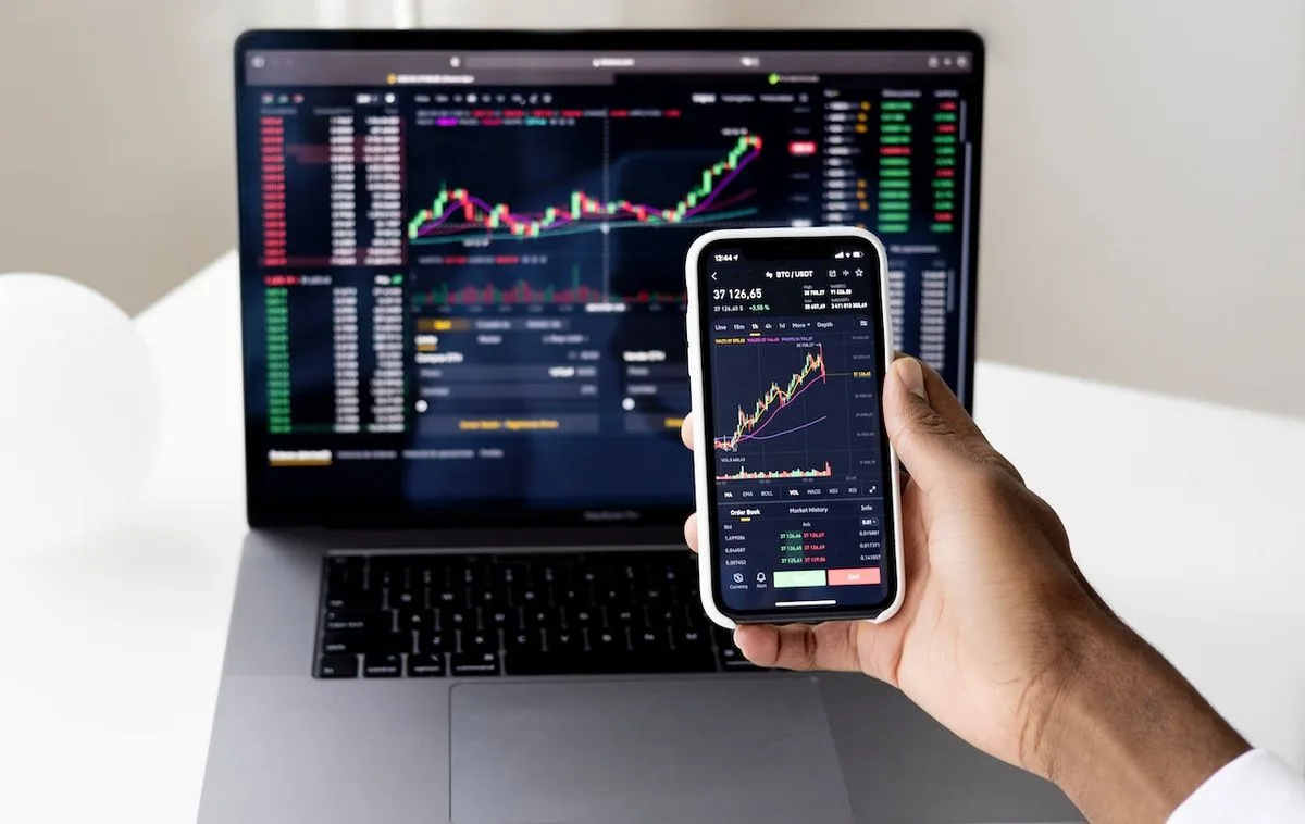 Como usar a IA nos investimentos sem cair em armadilhas
