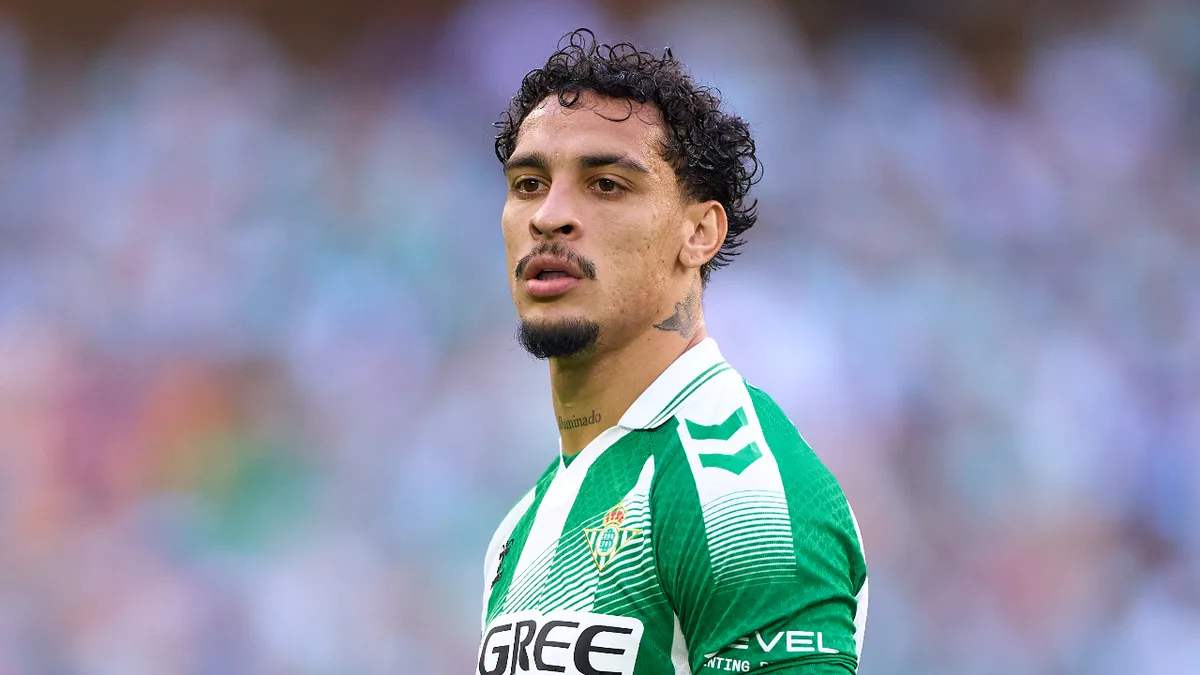 Antony faz desabafo após ter casa invadida e roubada na Espanha enquanto jogava pela Champions League; leia Antony faz desabafo após ter casa invadida e roubada na Espanha enquanto jogava pela Champions League; leia