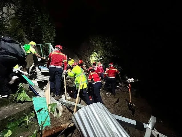 Un deslizamiento soterró una vivienda y causó la muerte de un hombre en la zona 7, ciudad de Guatemala